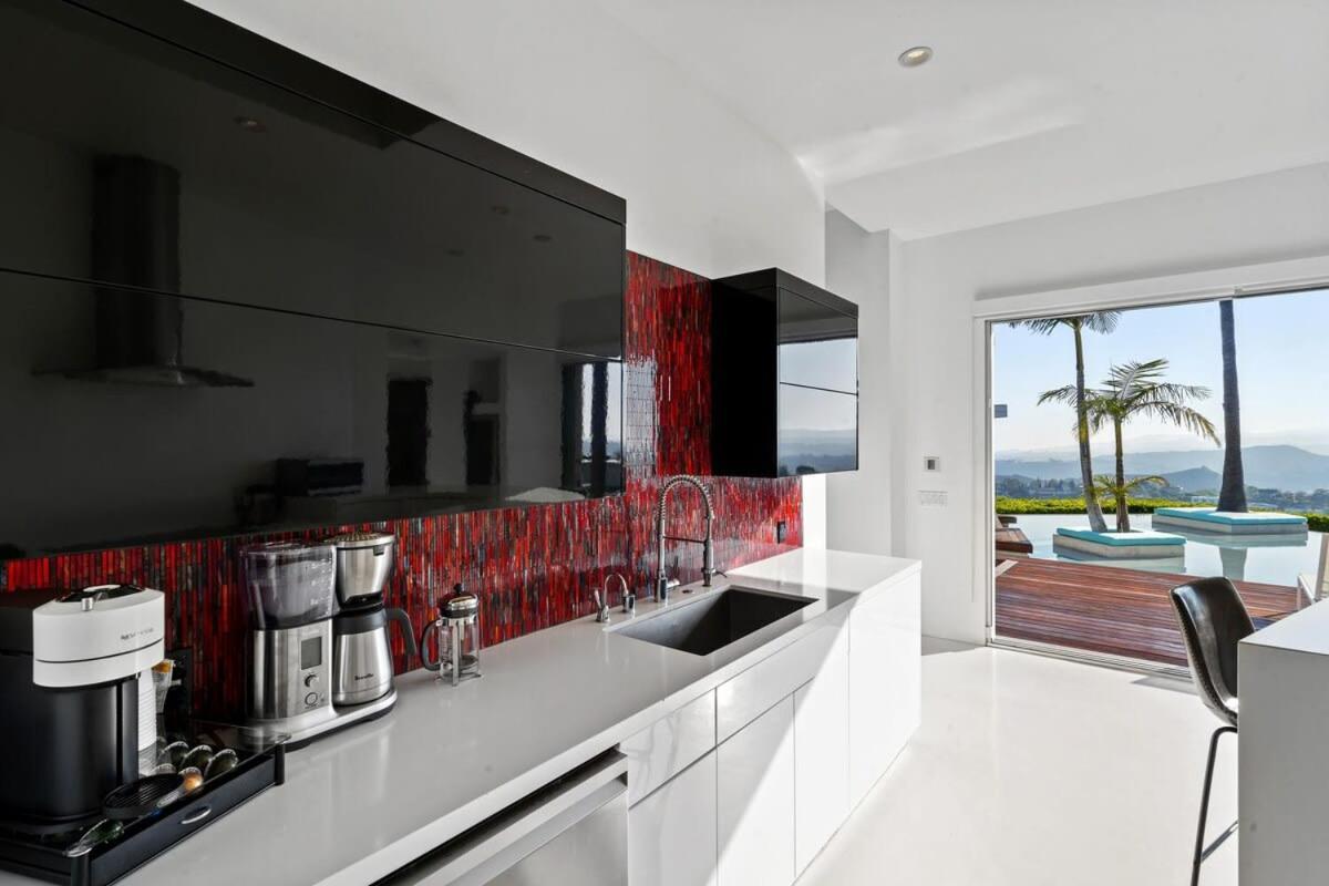 Crest Estate By Awhile * Los Angeles