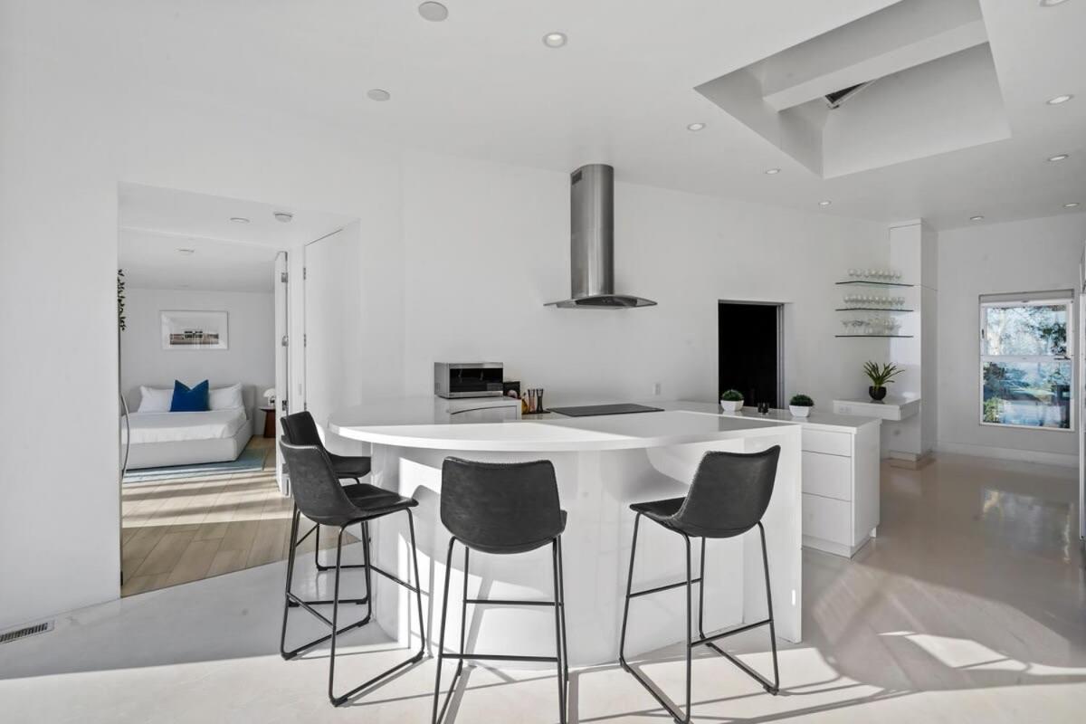 Crest Estate By Awhile * Los Ángeles